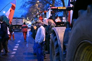 Smůla, to nevyšlo. Vidlákovi traktoristé Prahu neo...